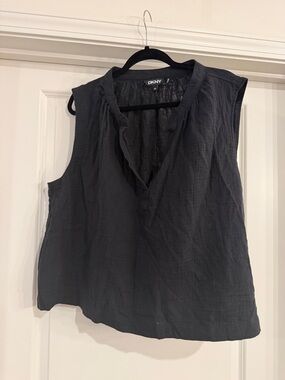 DKNY Black Sleeveless V-Neck Camisole Top